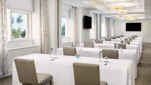 Yve Hotel Miami image 37
